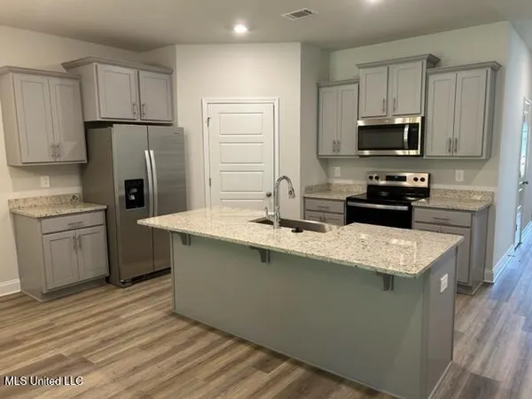 $2,200 | 17897 Kelso Drive, D'Iberville, MS 39540