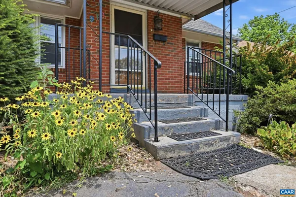 $535,000 | 913 Druid Avenue, Charlottesville, VA 22902
