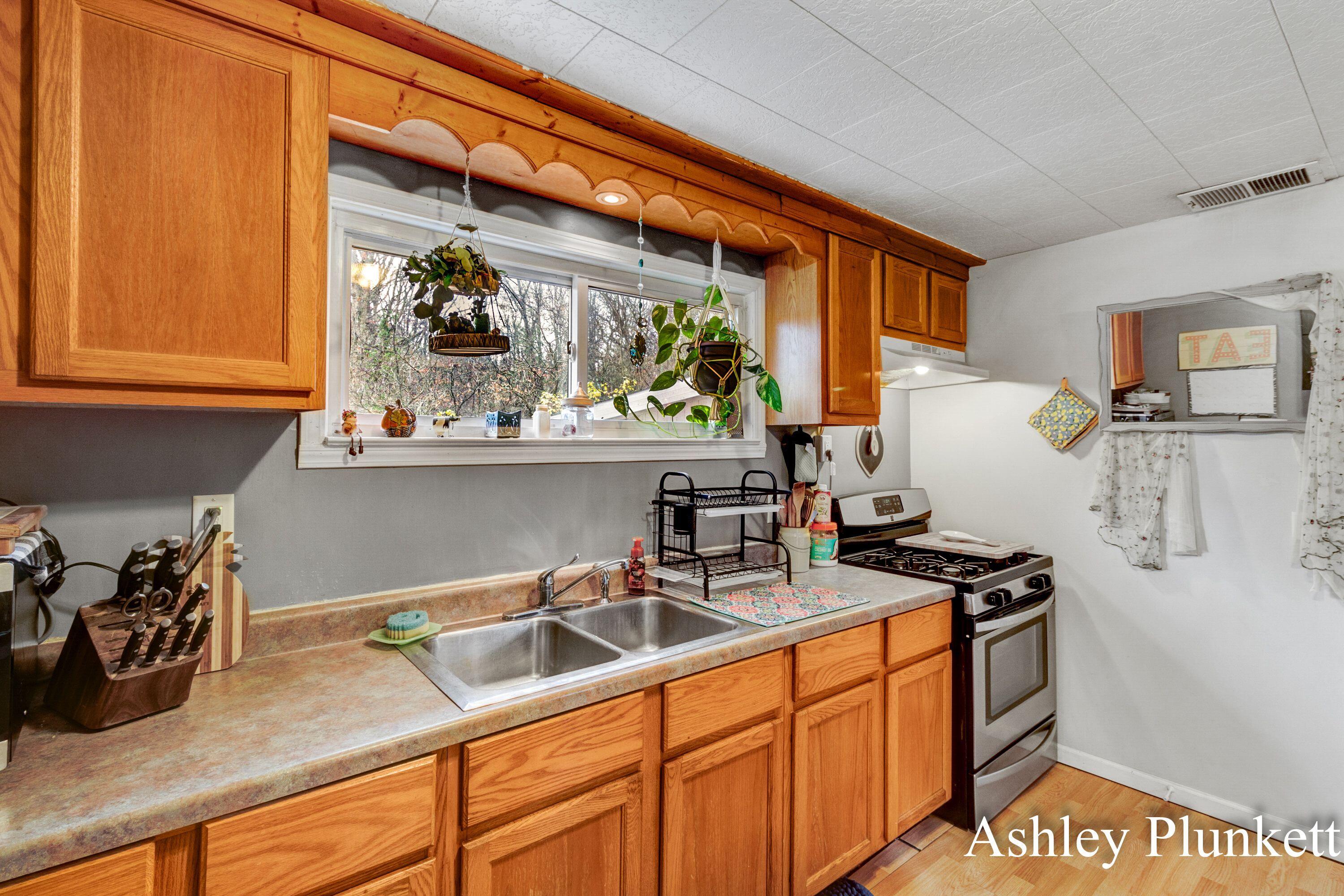 11791 Sikkenga Road Montague, MI 49437 - Photo 12 of 39 qwfVX2Js