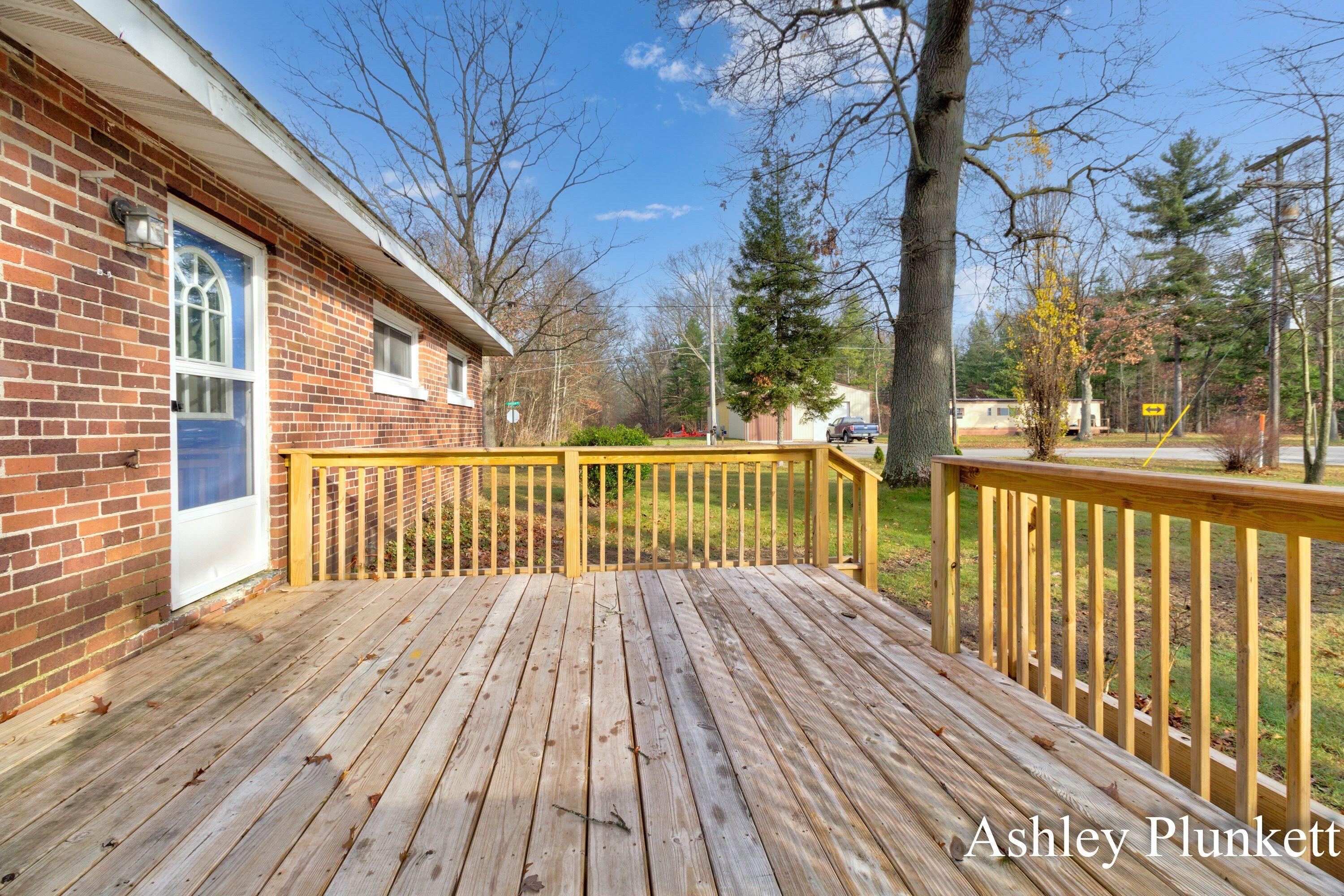 11791 Sikkenga Road Montague, MI 49437 - Photo 5 of 39 b9wHkWV2