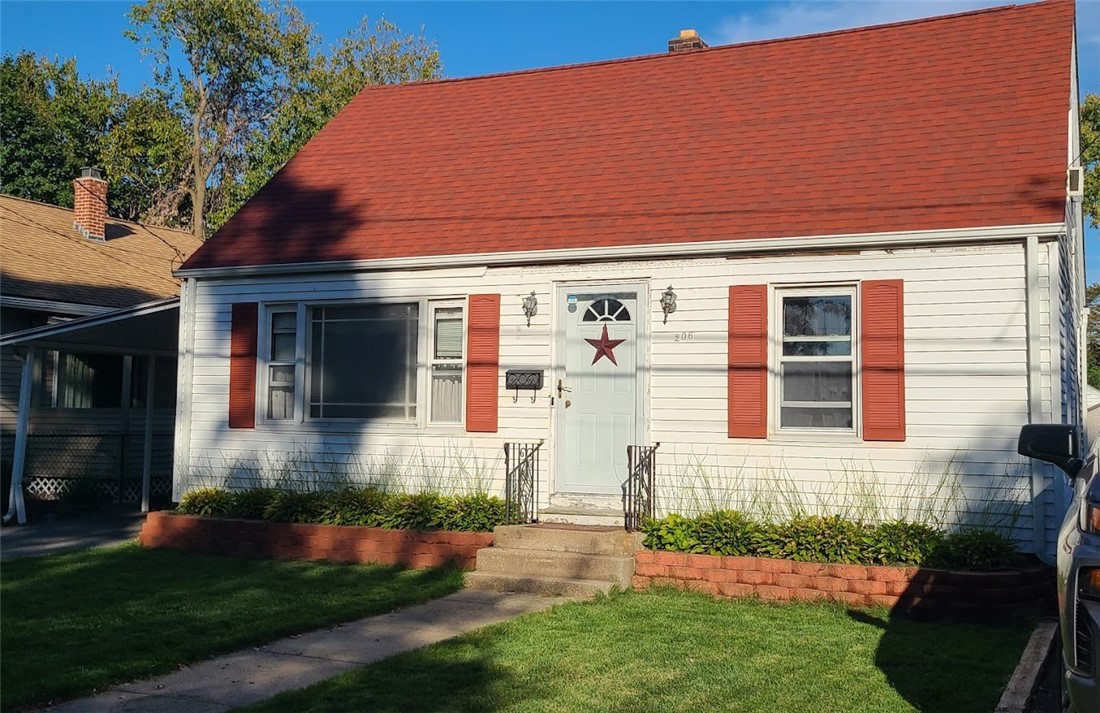 206 Wendell Road Warwick, RI 02888 - Photo 1 of 15 exterior front