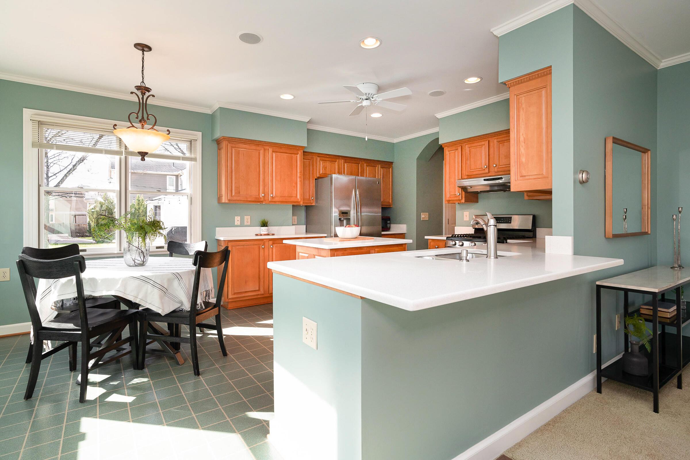 1733 Cardiff Road Columbus, OH 43221 - Photo 30 of 54 Kitchen