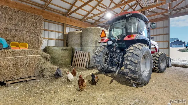 $950,000 | 3700 State Rd V, De Soto, MO 63020