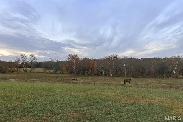 $950,000 | 3700 State Rd V, De Soto, MO 63020