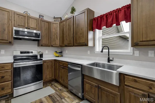$950,000 | 3700 State Rd V, De Soto, MO 63020
