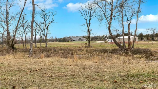 $950,000 | 3700 State Rd V, De Soto, MO 63020