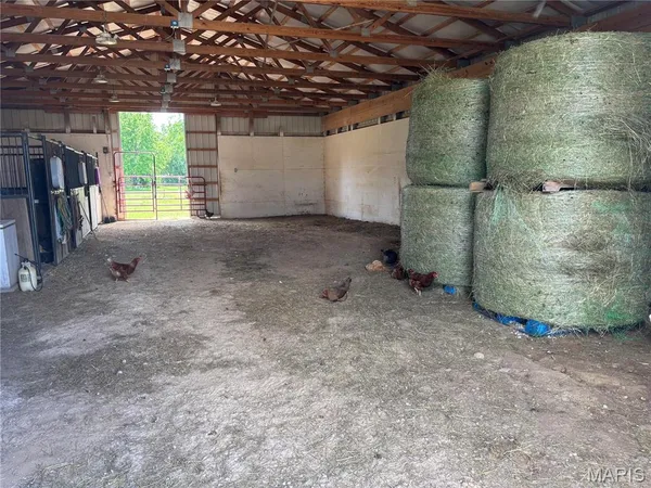 $950,000 | 3700 State Rd V, De Soto, MO 63020
