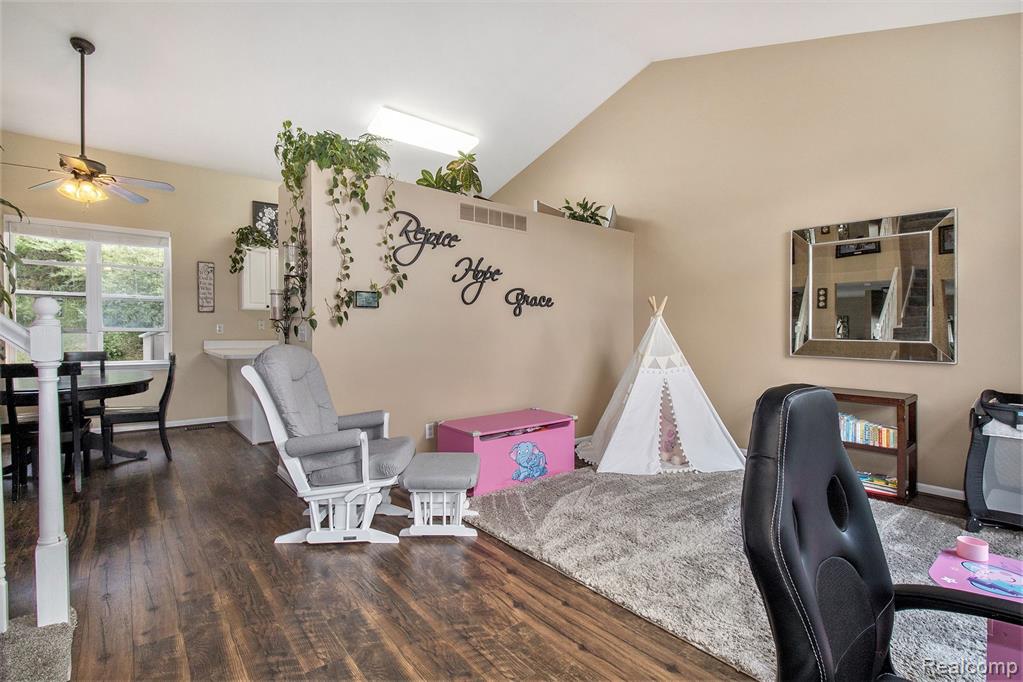 54 Eagle Ridge Road Lake Orion, MI 48360 - Photo 5 of 33