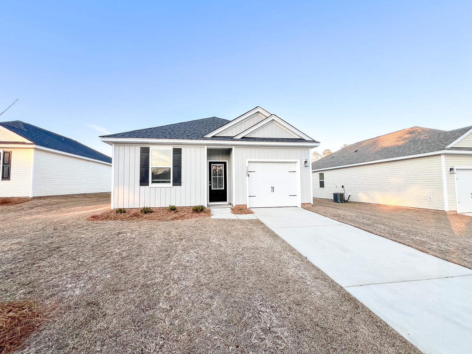 1308 Warrens Way Manning, SC 29102 - Photo 1 of 15 Front