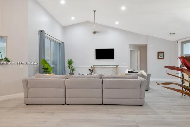 $6,750 | 1800 Water Ridge Drive, Weston, FL 33326