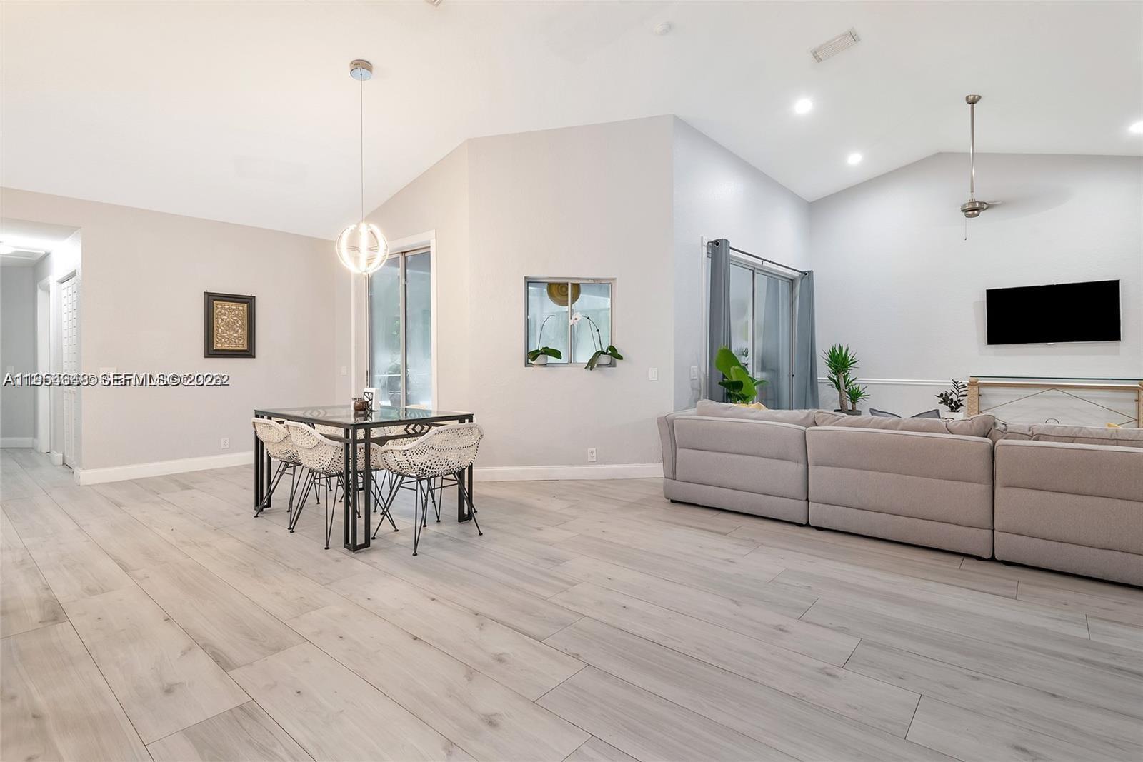 1800 Water Ridge Drive Weston, FL 33326 - Photo 14 of 60