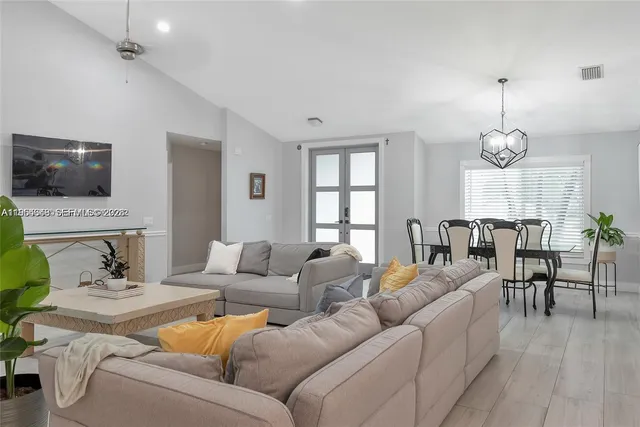 $6,750 | 1800 Water Ridge Drive, Weston, FL 33326