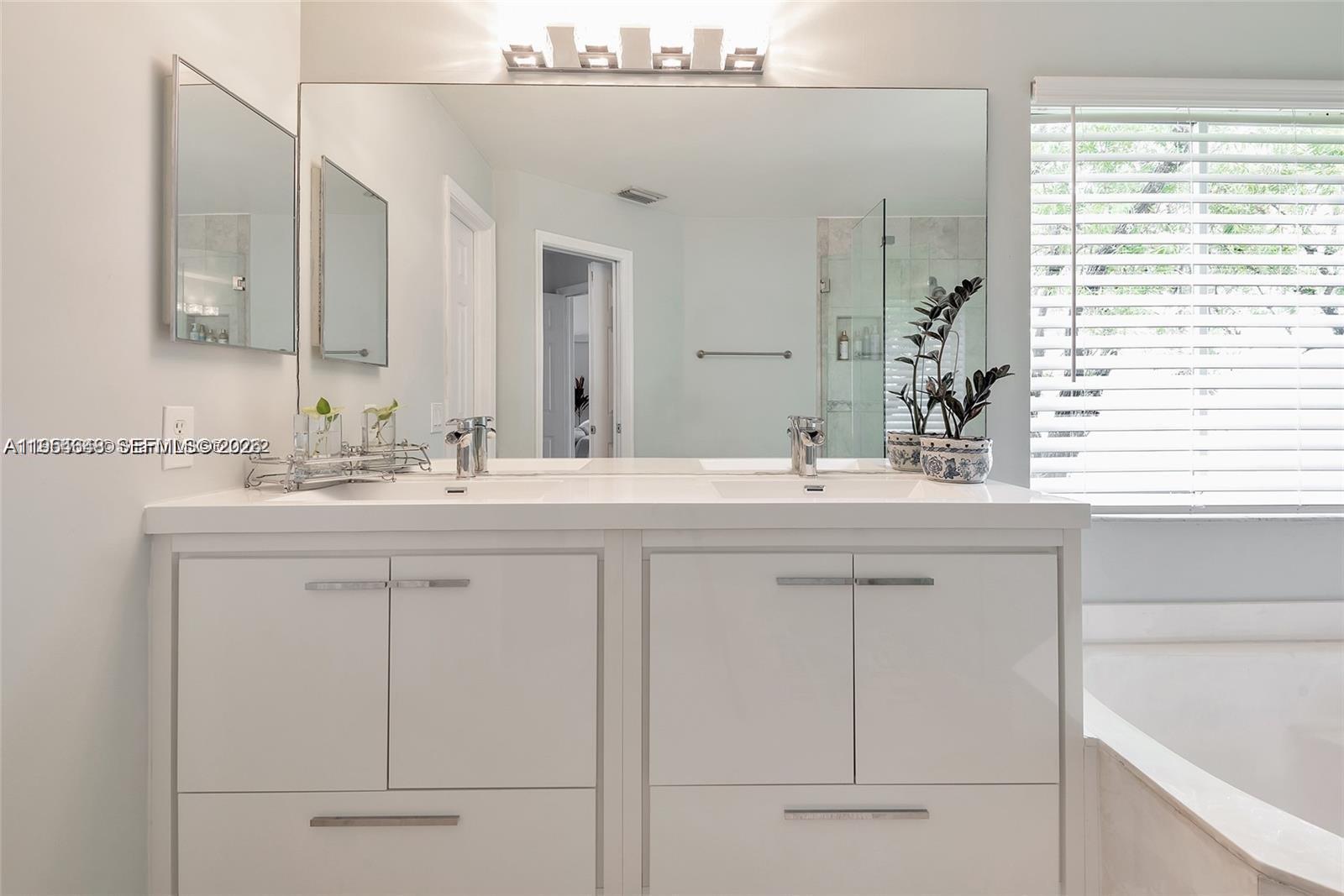 1800 Water Ridge Drive Weston, FL 33326 - Photo 34 of 60