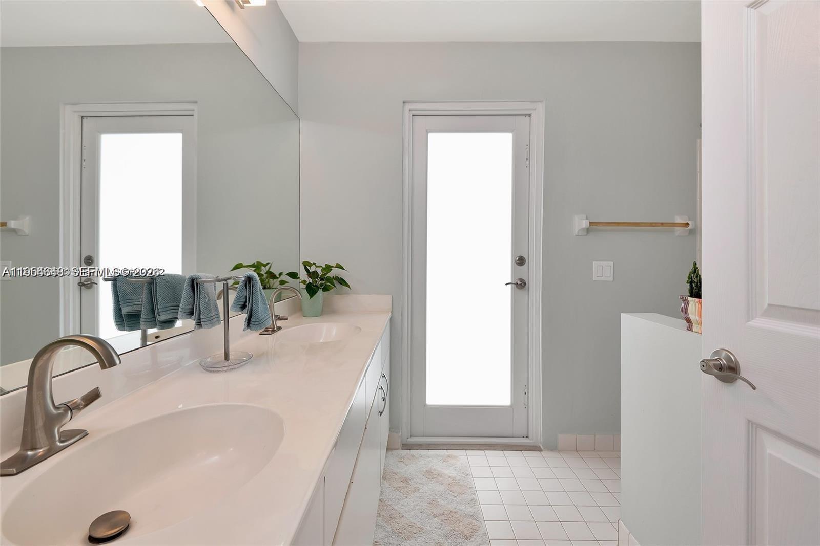 1800 Water Ridge Drive Weston, FL 33326 - Photo 45 of 60