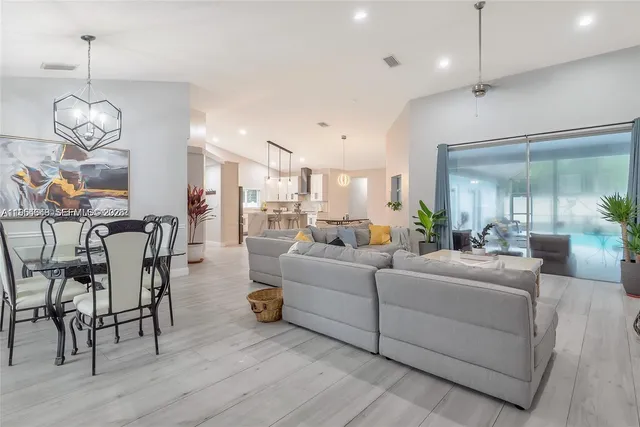 $6,750 | 1800 Water Ridge Drive, Weston, FL 33326