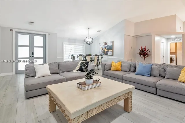 $6,750 | 1800 Water Ridge Drive, Weston, FL 33326