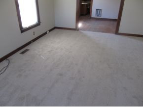 310 Tween Hills Road Bristol, TN 37620 - Photo 3 of 6 Living Room