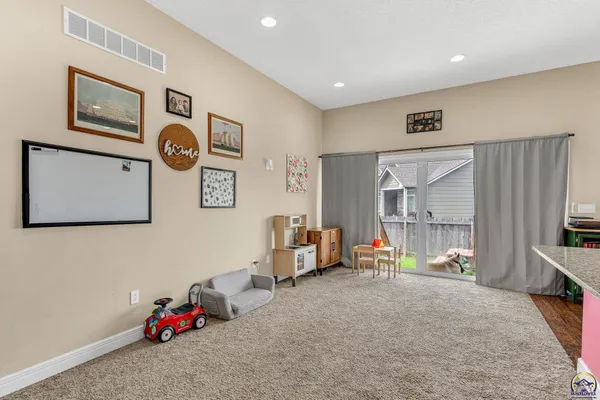 $374,900 | 9911 Lavender Lane, Manhattan, KS 66502