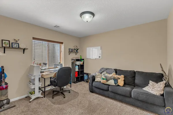 $374,900 | 9911 Lavender Lane, Manhattan, KS 66502