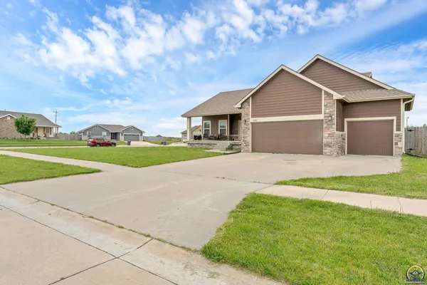 $374,900 | 9911 Lavender Lane, Manhattan, KS 66502