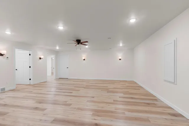 $459,900 | 4884 Wyld Berry Way, Hobart, WI 54155