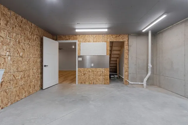 $459,900 | 4884 Wyld Berry Way, Hobart, WI 54155