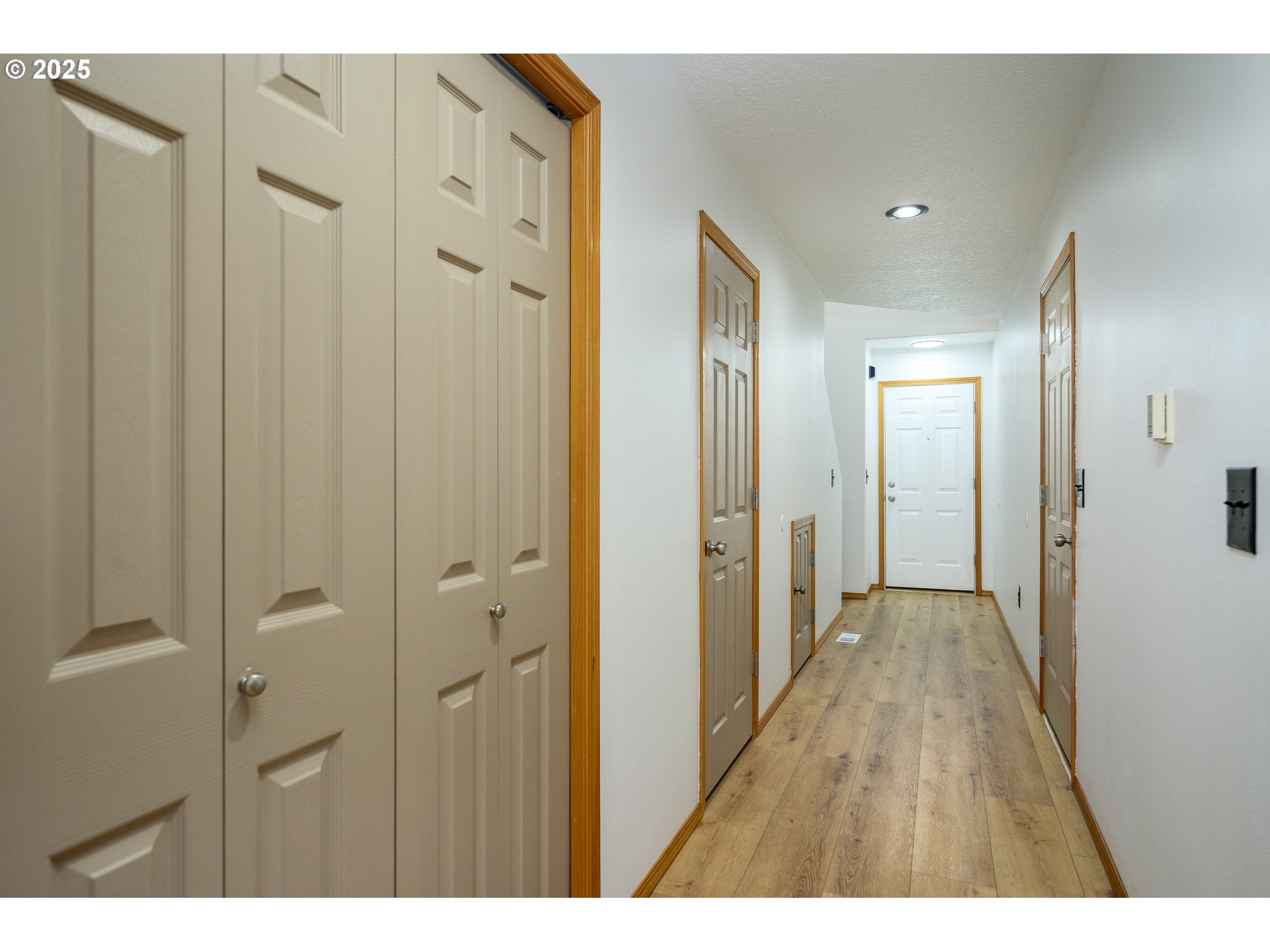 1306 Parkside Lane Newberg, OR 97132 - Photo 16 of 48 a view of a bathroom with shower