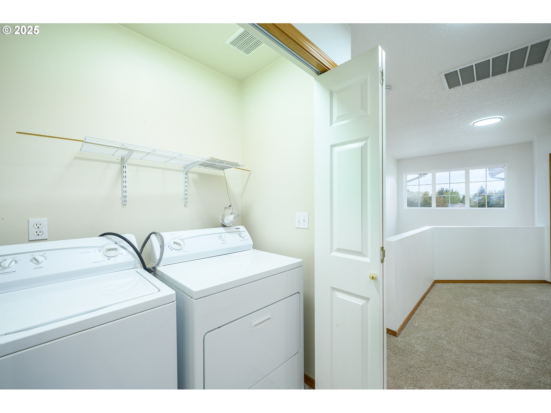 1306 Parkside Lane Newberg, OR 97132 - Photo 20 of 48 a utility room with dryer and washer