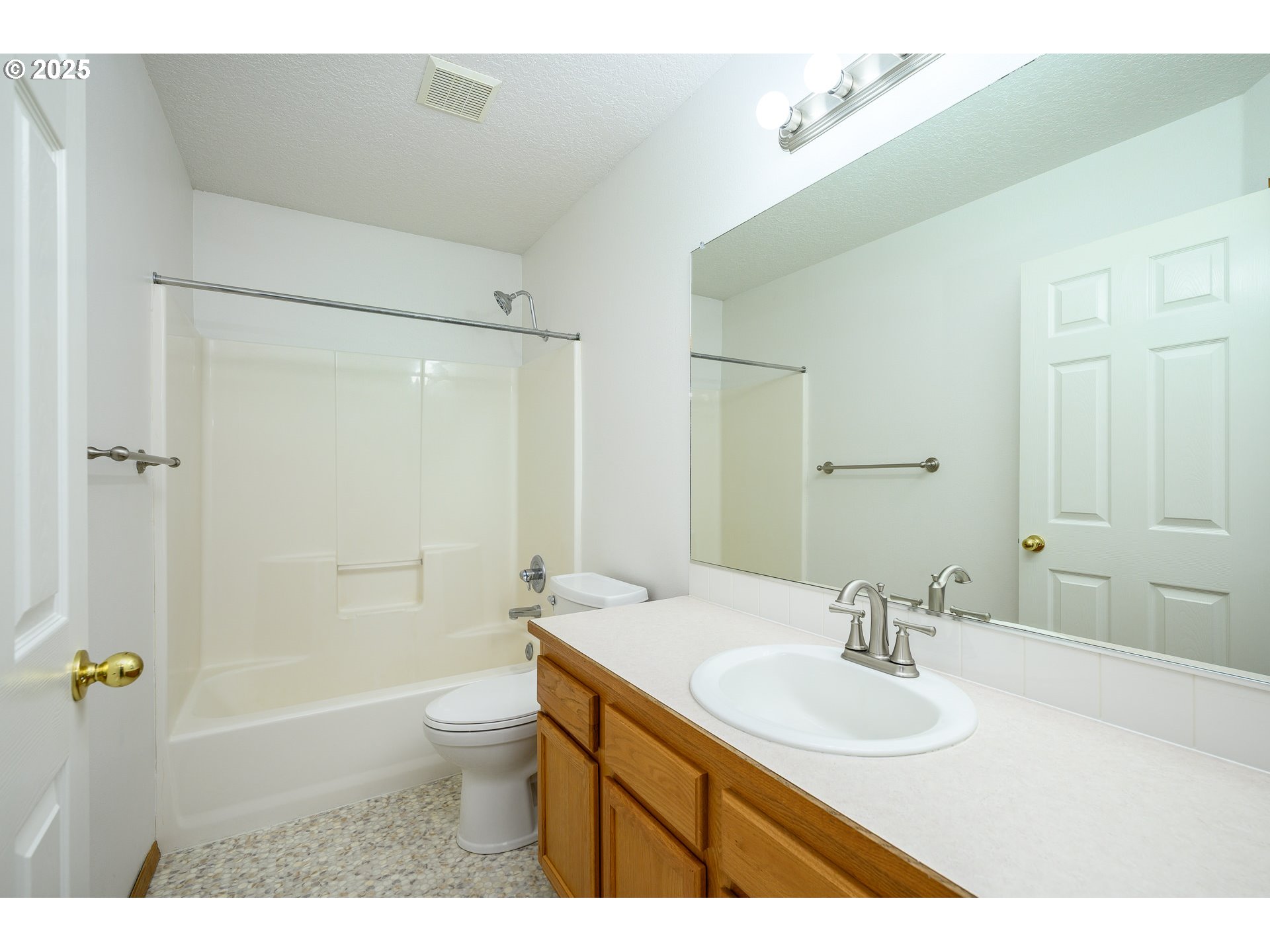 1306 Parkside Lane Newberg, OR 97132 - Photo 31 of 48 a bathroom with a sink a toilet and shower