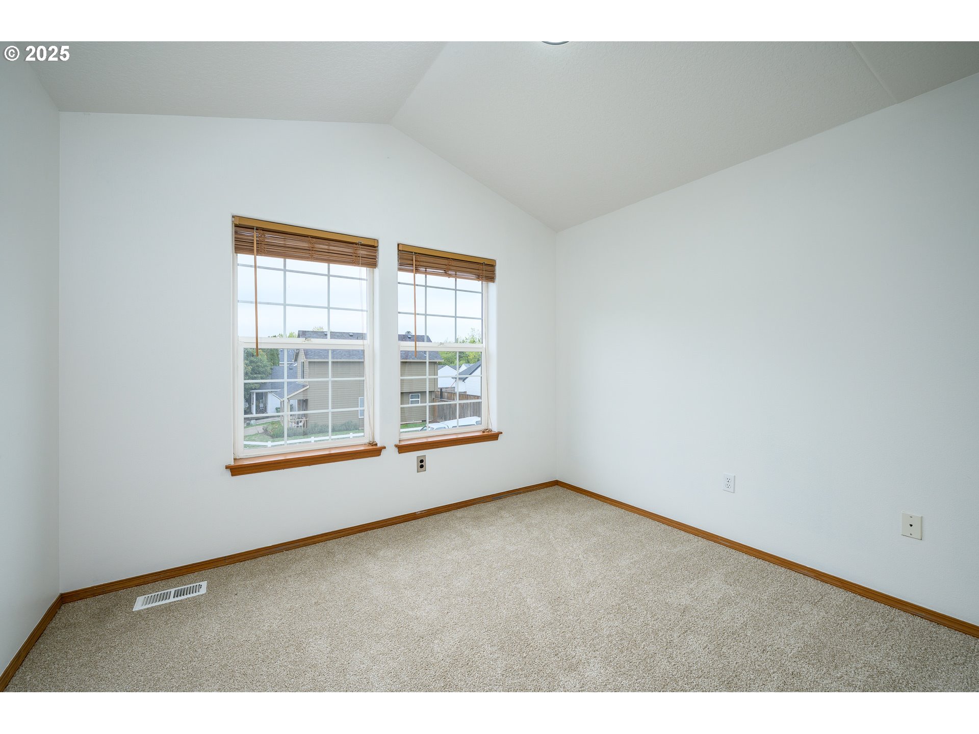 1306 Parkside Lane Newberg, OR 97132 - Photo 32 of 48 an empty room with a window