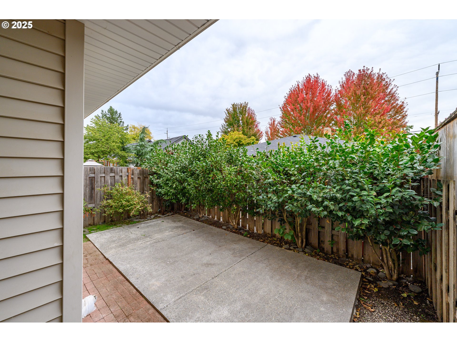 1306 Parkside Lane Newberg, OR 97132 - Photo 36 of 48 a view of a backyard