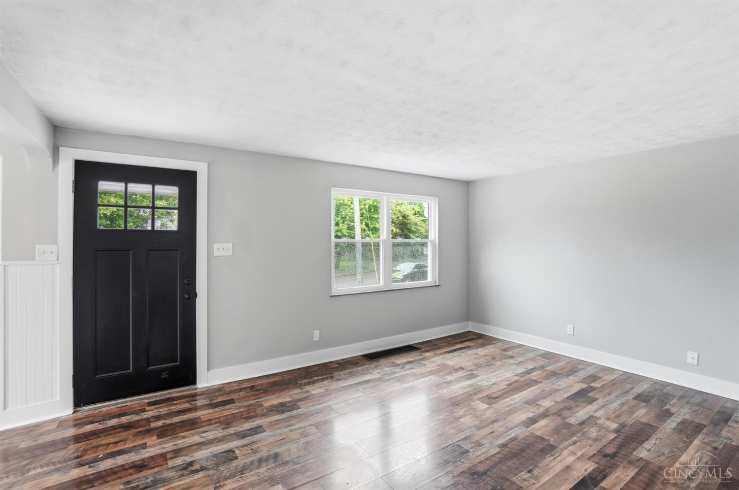 3548 Eyrich Road Cincinnati, OH 45248 - Photo 6 of 33