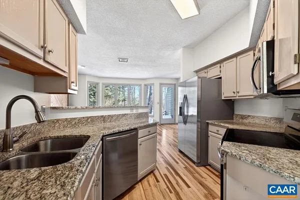 $259,000 | 10 Trillium Cl, Roseland, VA 22967