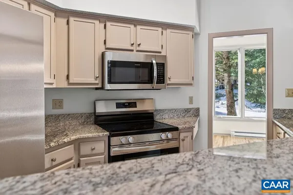 $259,000 | 10 Trillium Cl, Roseland, VA 22967