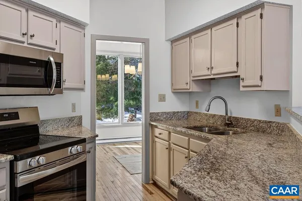 $259,000 | 10 Trillium Cl, Roseland, VA 22967