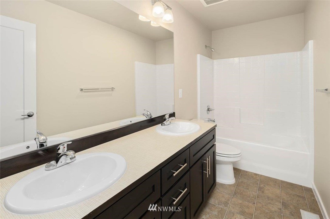 317 Southwest 3rd Court, Unit 12 Renton, WA 98057 - Photo 15 of 32