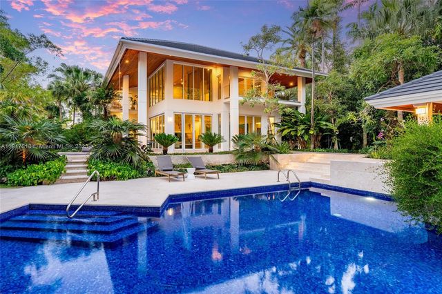 $16,495,000 | 7150 West Lago Drive, Coral Gables, FL 33143