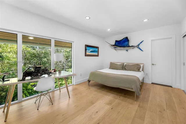 $16,495,000 | 7150 West Lago Drive, Coral Gables, FL 33143