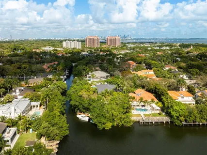 $16,495,000 | 7150 West Lago Drive, Coral Gables, FL 33143
