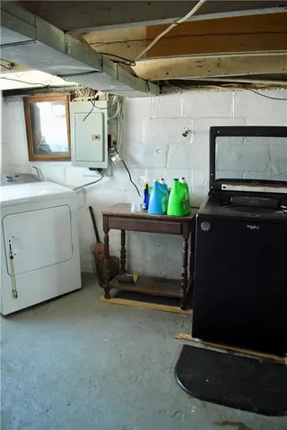 a front view of house with yard