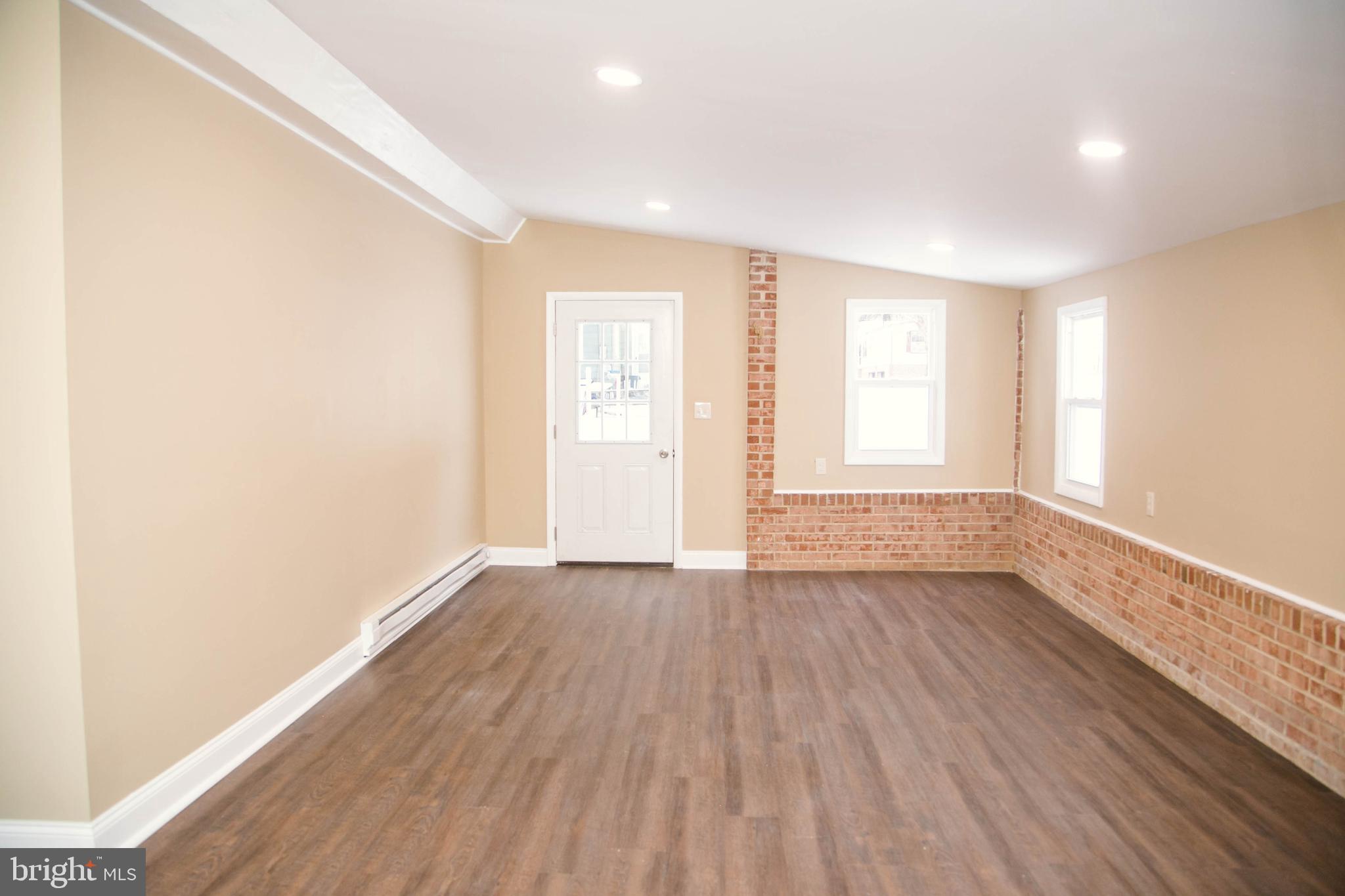 4697 East Prospect Road York, PA 17406 - Photo 3 of 35 Gallery Image 3