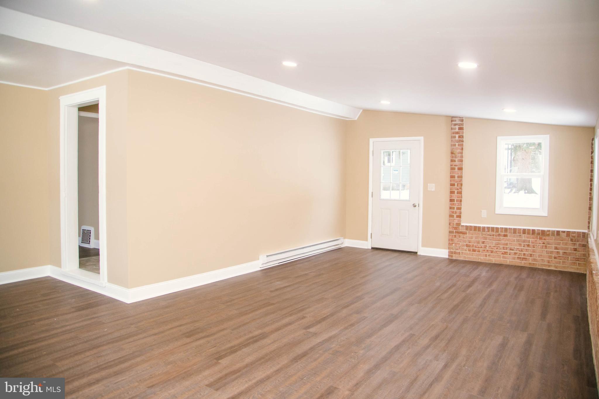 4697 East Prospect Road York, PA 17406 - Photo 5 of 35 Gallery Image 5