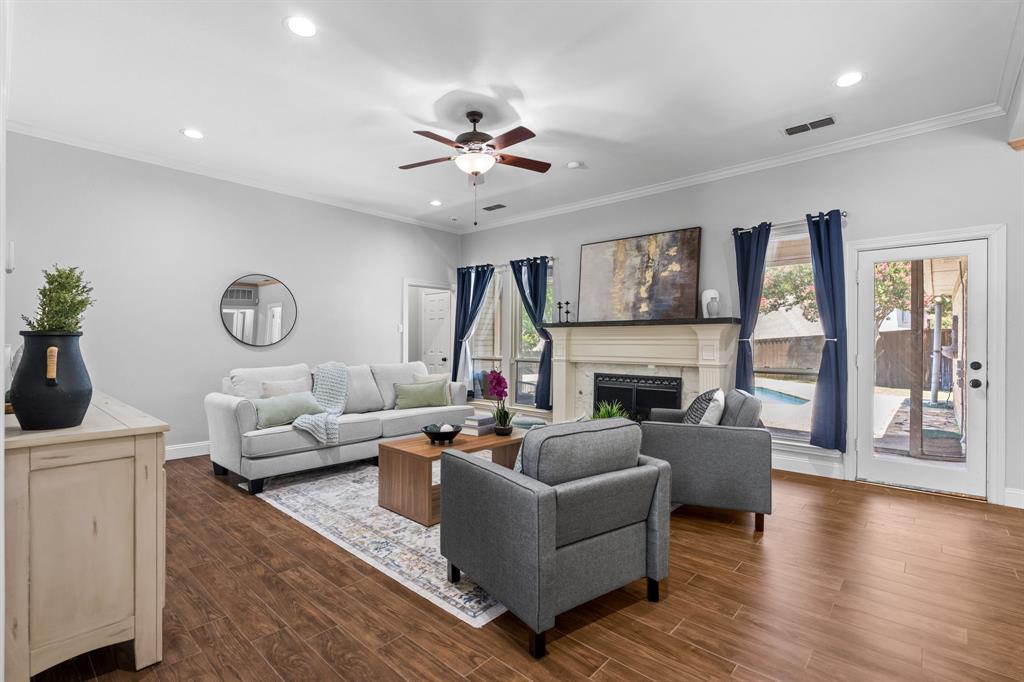 112 Sand Point Court Coppell, TX 75019 - Photo 3 of 40