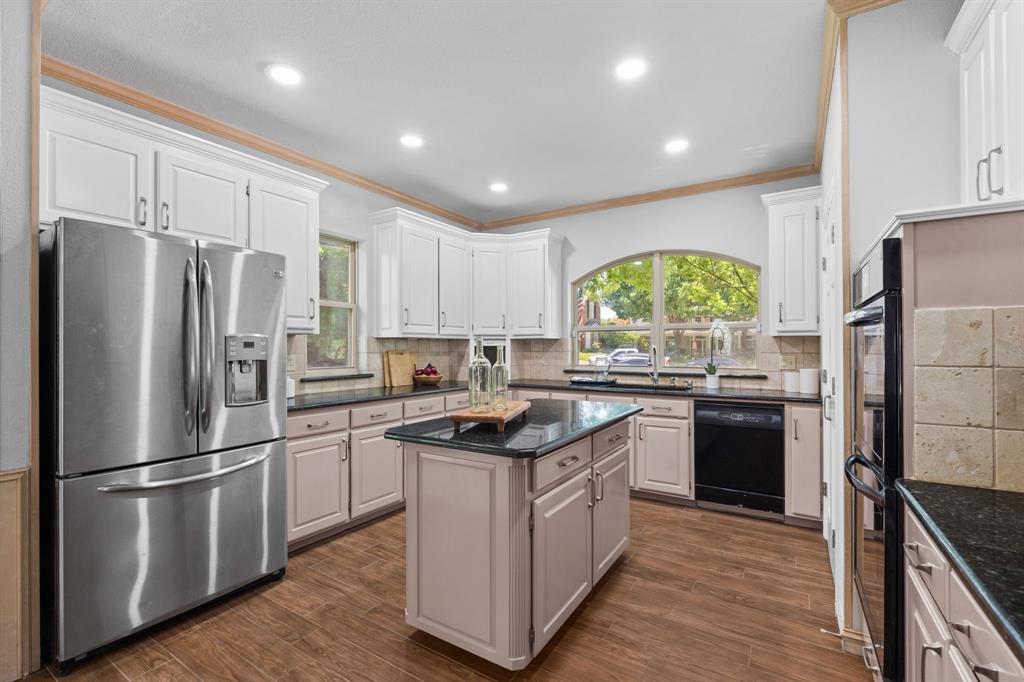 112 Sand Point Court Coppell, TX 75019 - Photo 8 of 40