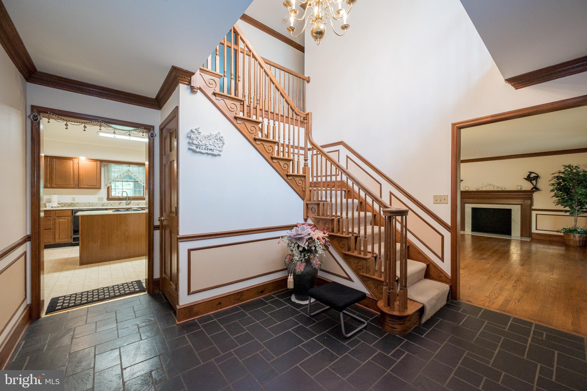100 Hockessin Valley Falls Road Hockessin, DE 19707 - Photo 4 of 33 Entry with Turned Staircase