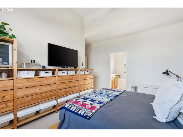 $500,000 | 2442 Northwest Burnett Street, Portland, OR 97229