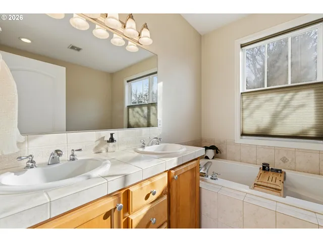 $500,000 | 2442 Northwest Burnett Street, Portland, OR 97229