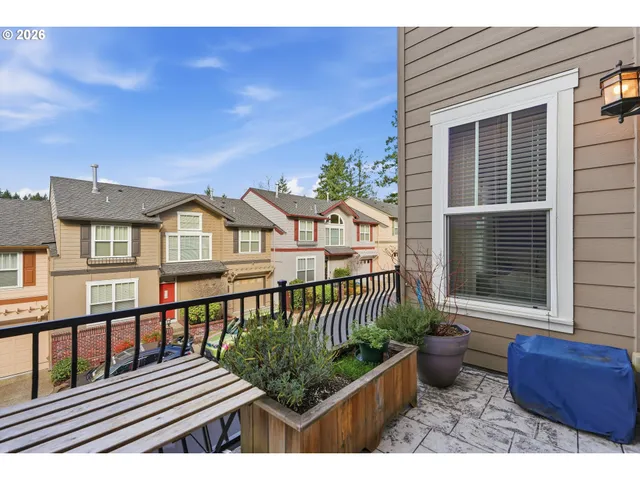 $500,000 | 2442 Northwest Burnett Street, Portland, OR 97229