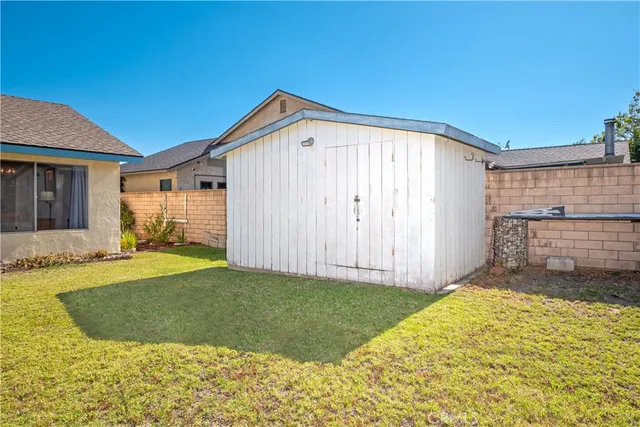 a view of backyard of house