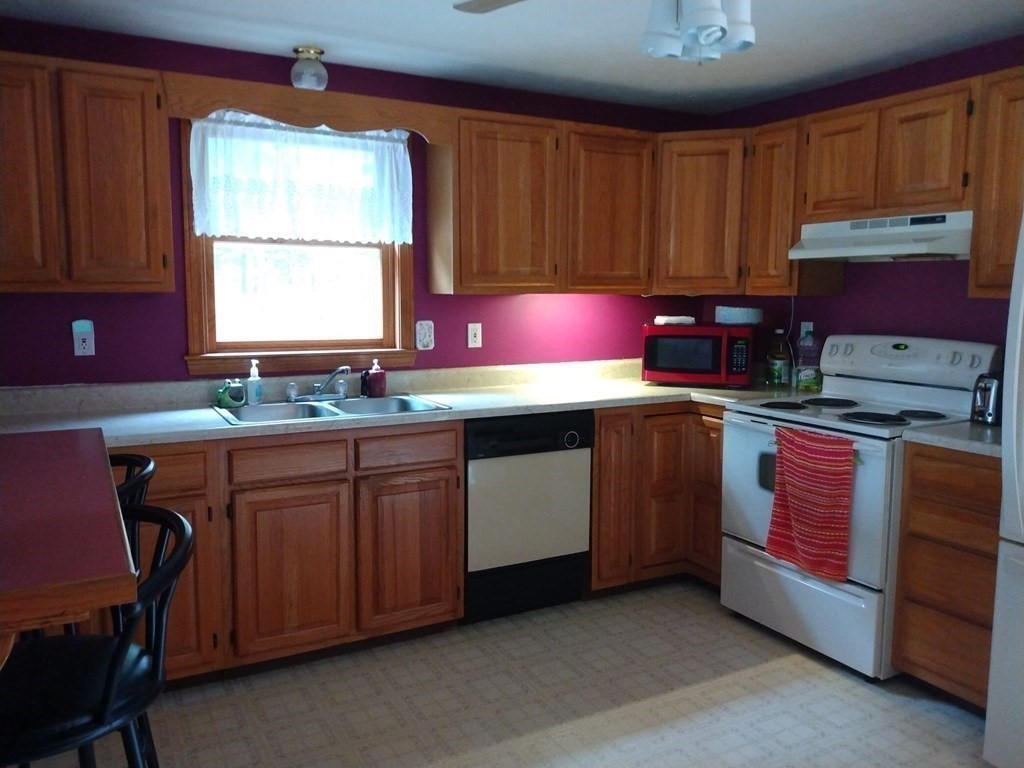 454 Forristall Road Winchendon, MA 01475 - Photo 6 of 20